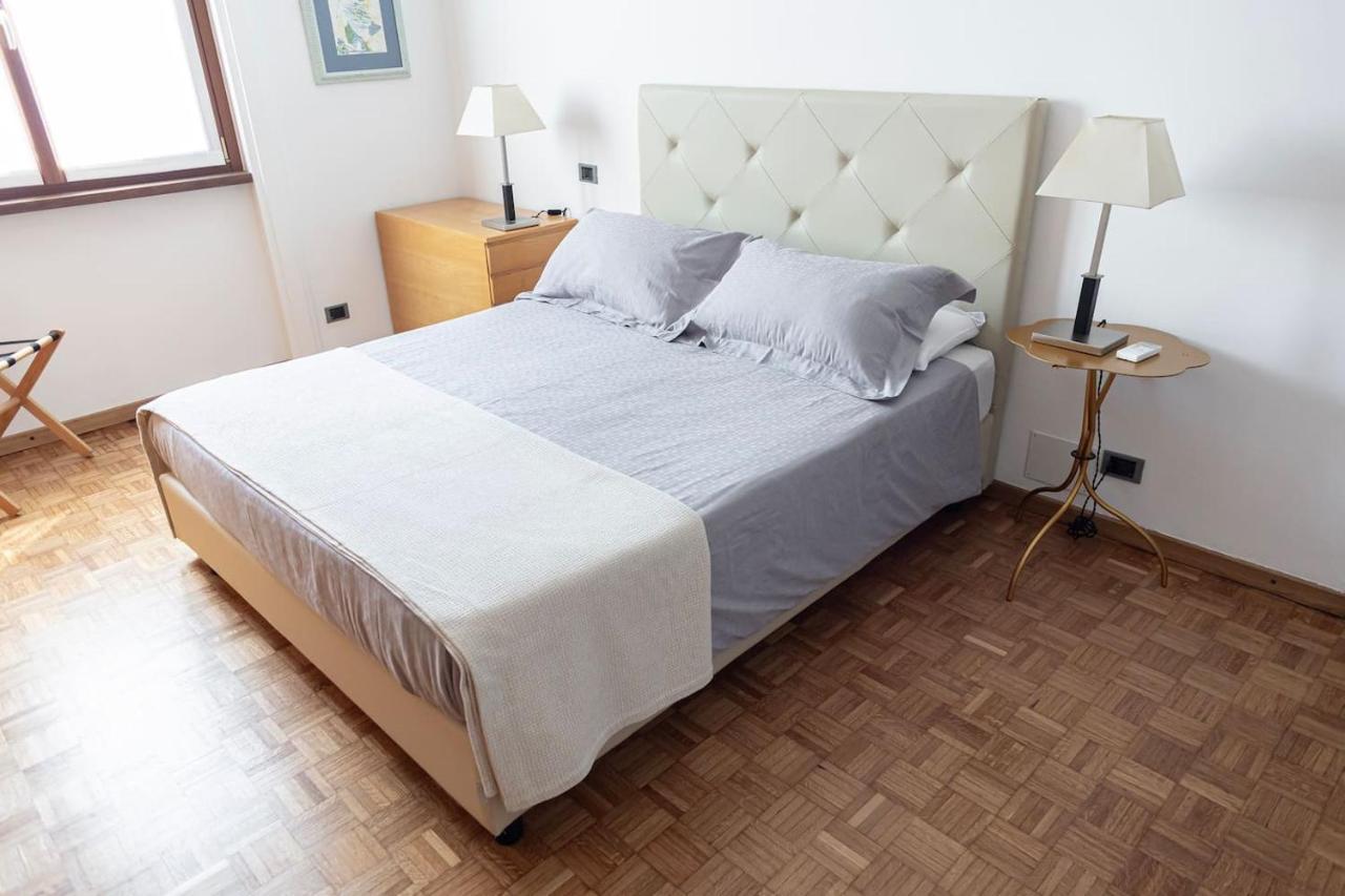 Apartment Close To Duomo Milano Ngoại thất bức ảnh